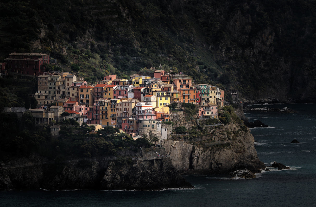 Spotlighted Manarola Poster och Canvastavla