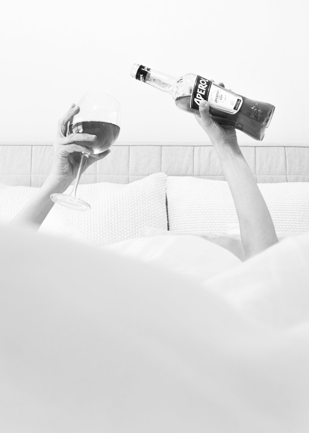 Aperol In Bed B&w Poster och Canvastavla