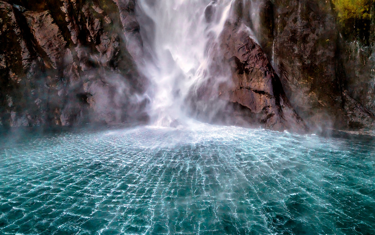 Stirling Falls along Milford Sound Poster och Canvastavla