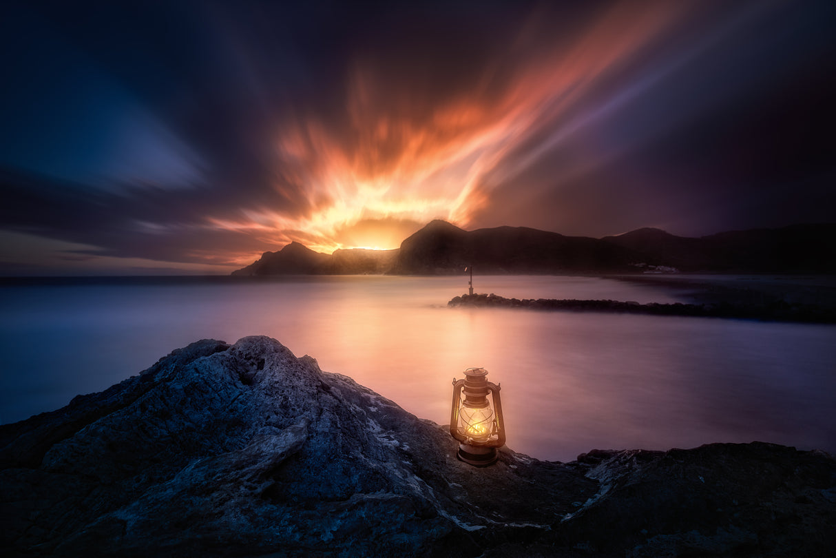 The Lantern Poster och Canvastavla