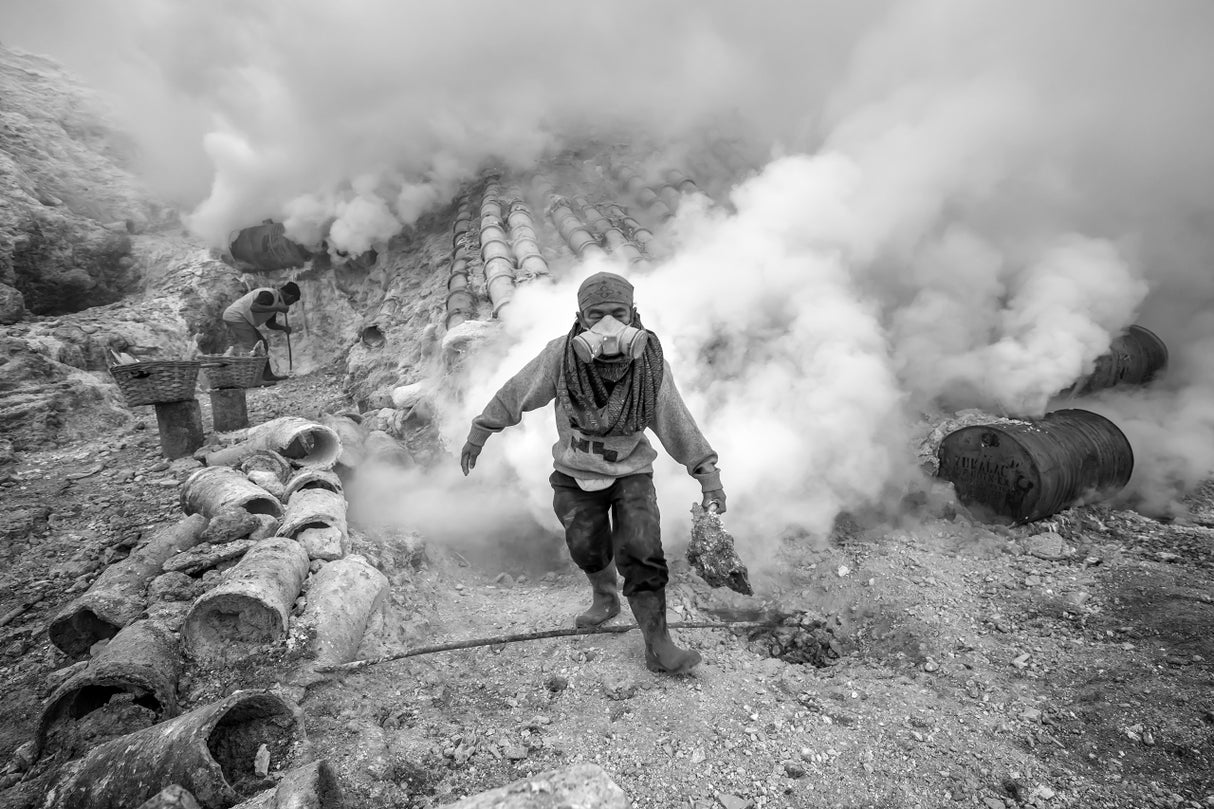 The Sulfur Miner Poster och Canvastavla