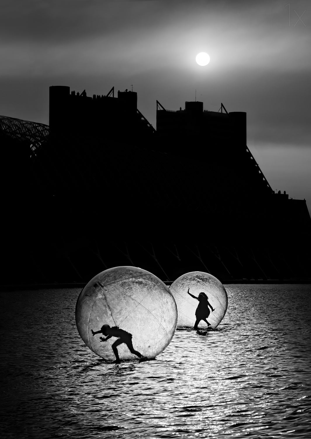 Games in a bubble Poster och Canvastavla