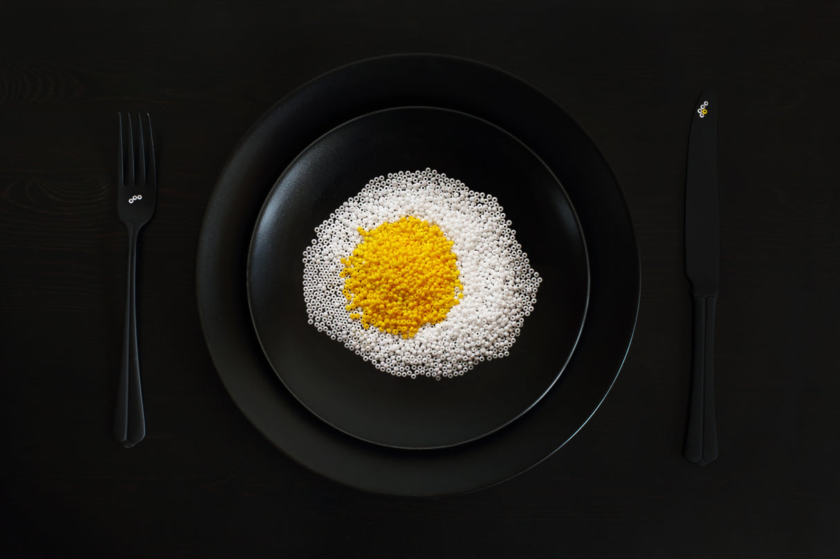 The fried egg for a needlewoman Poster och Canvastavla