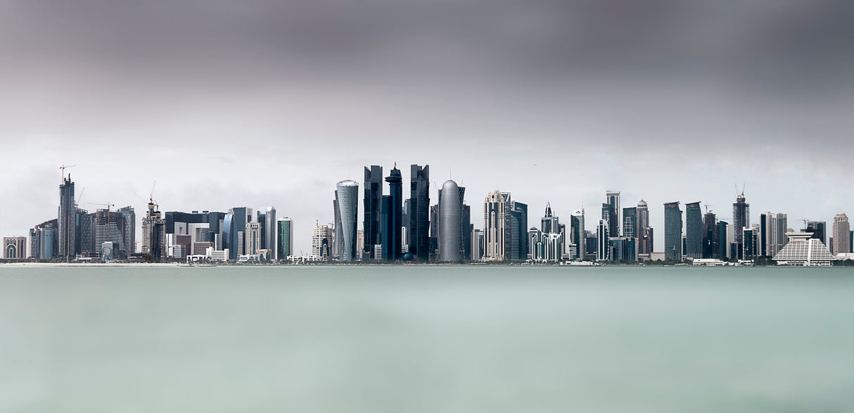 Cloudy Doha .. Poster och Canvastavla