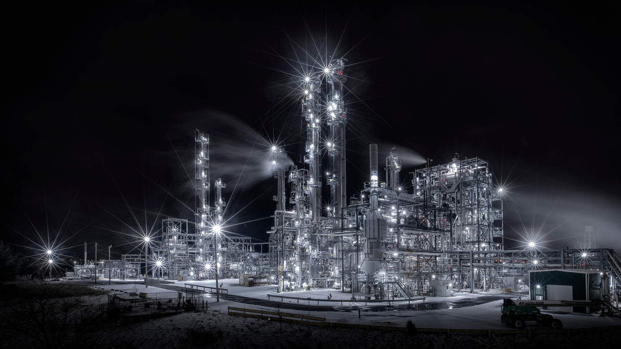 A chemical plant Poster och Canvastavla