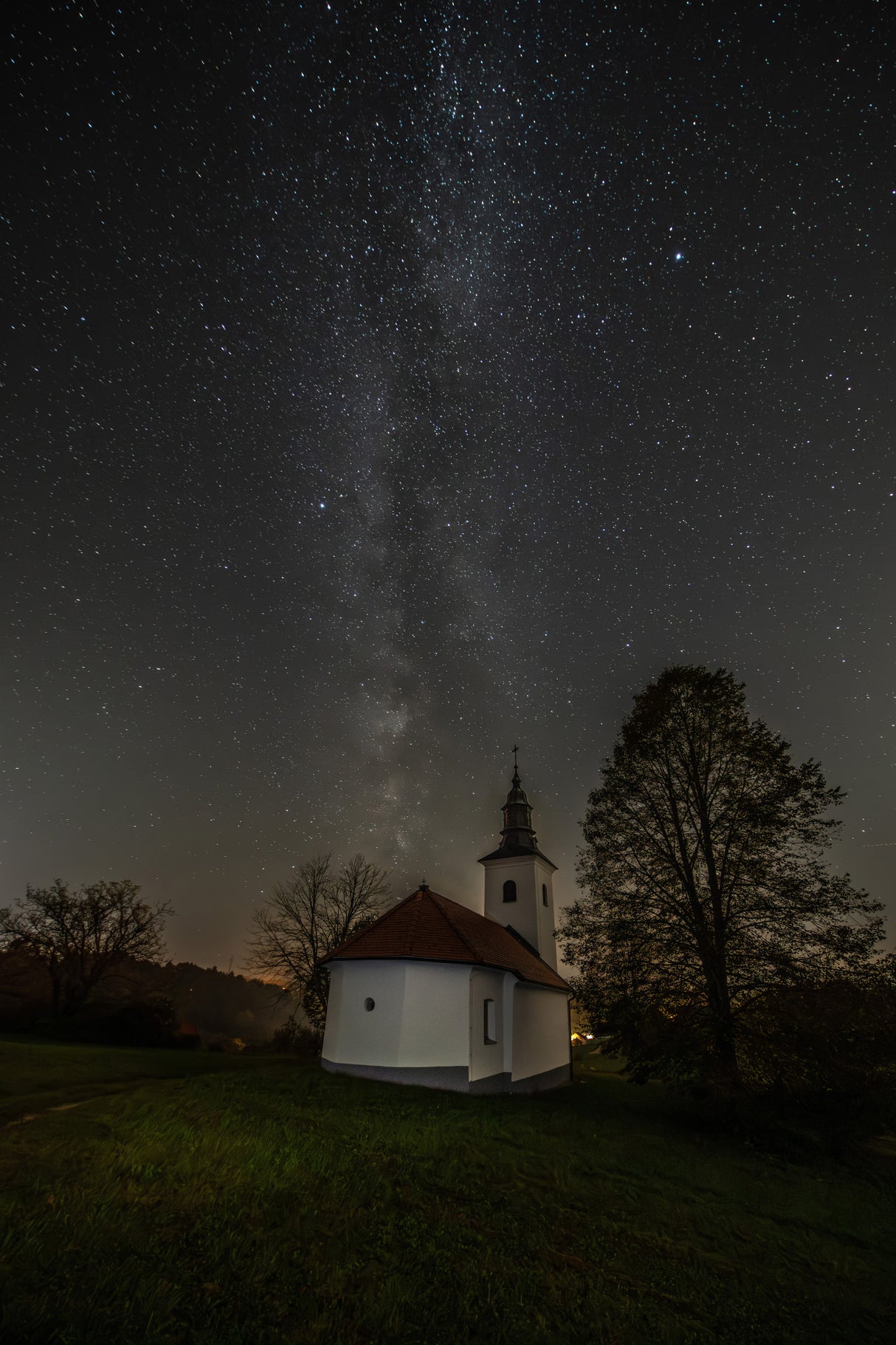The little church under the Milky Way Poster och Canvastavla