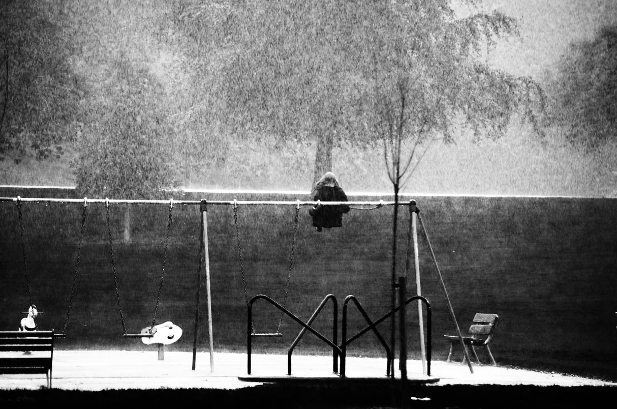 The Girl in the Rain 2 Poster och Canvastavla