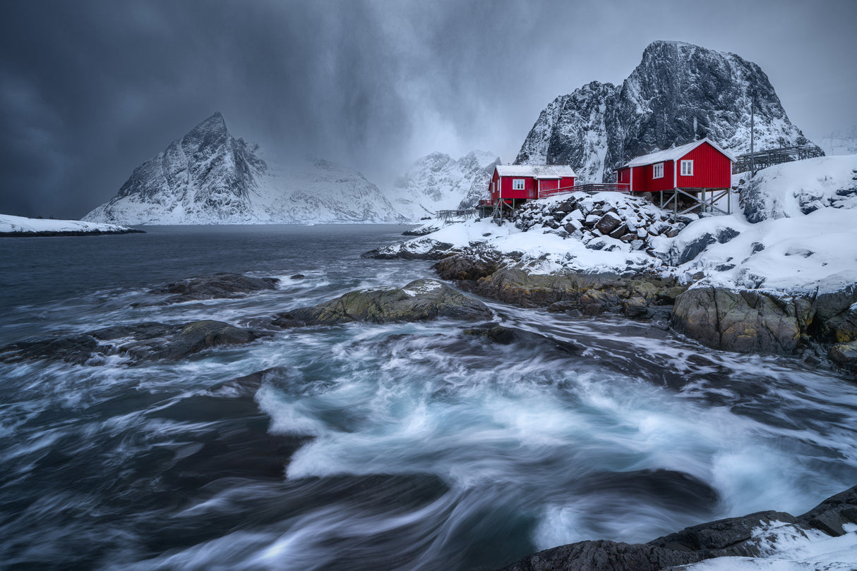 "BEFORE THE STORM" Poster och Canvastavla
