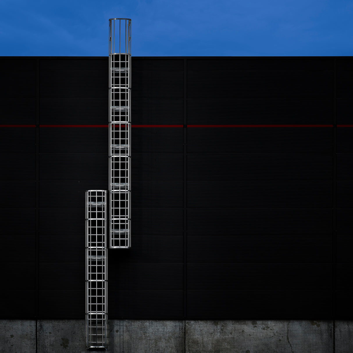 Industrial Red Line Poster och Canvastavla