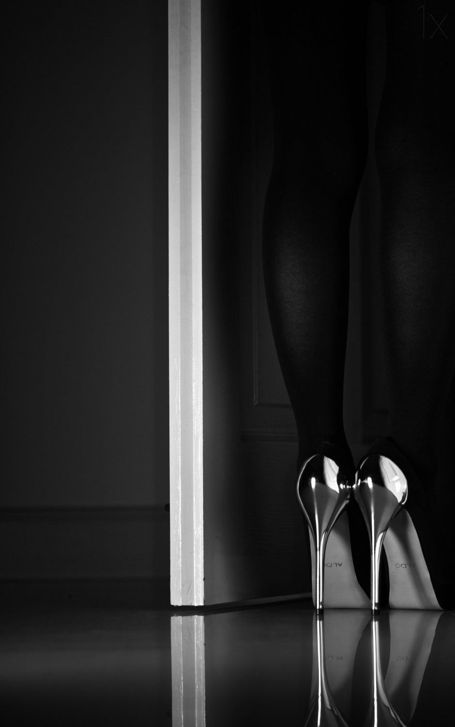 black + white + door Poster och Canvastavla