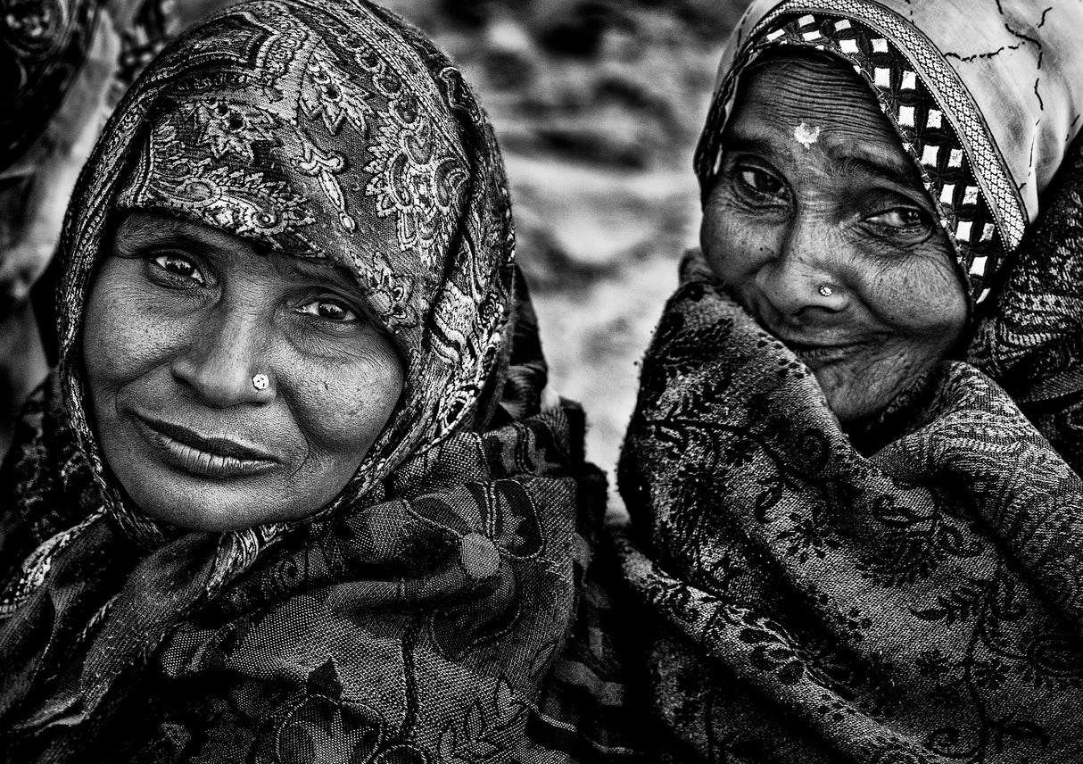 Waiting for a free eye check-up and screening-IV - Netra Kumbh - India Poster och Canvastavla