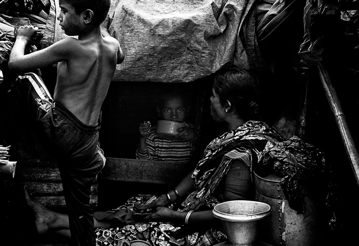 Scene of life in the train tracks in Bangladesh Poster och Canvastavla