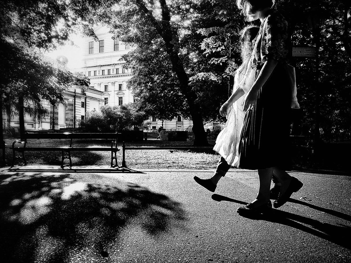 Walk on By Poster och Canvastavla