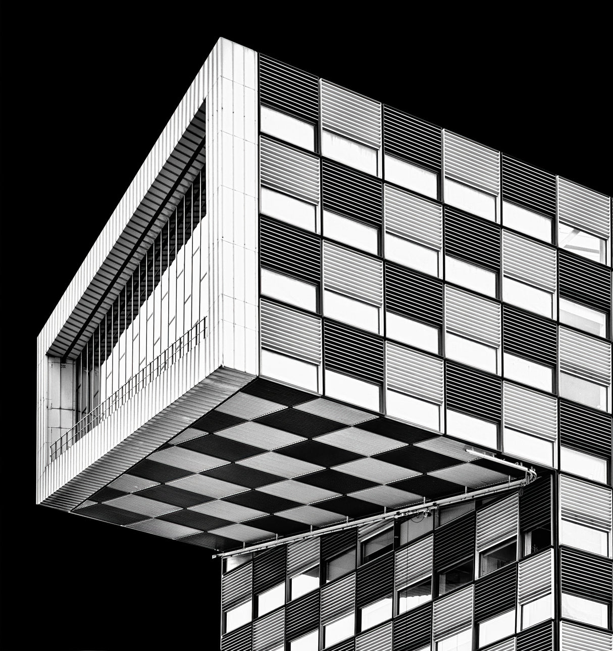 Checkered and Warped Poster och Canvastavla