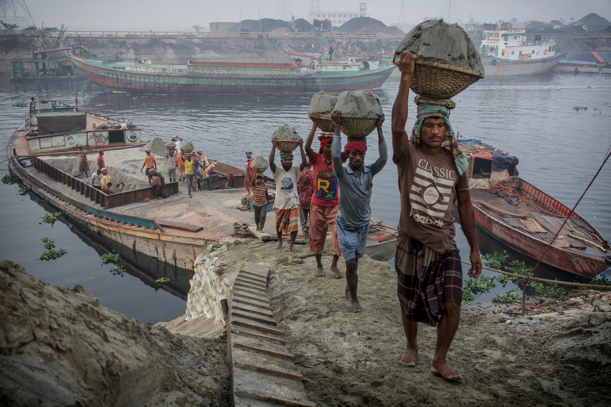 sand transporters at Buriganga riverbank Poster och Canvastavla