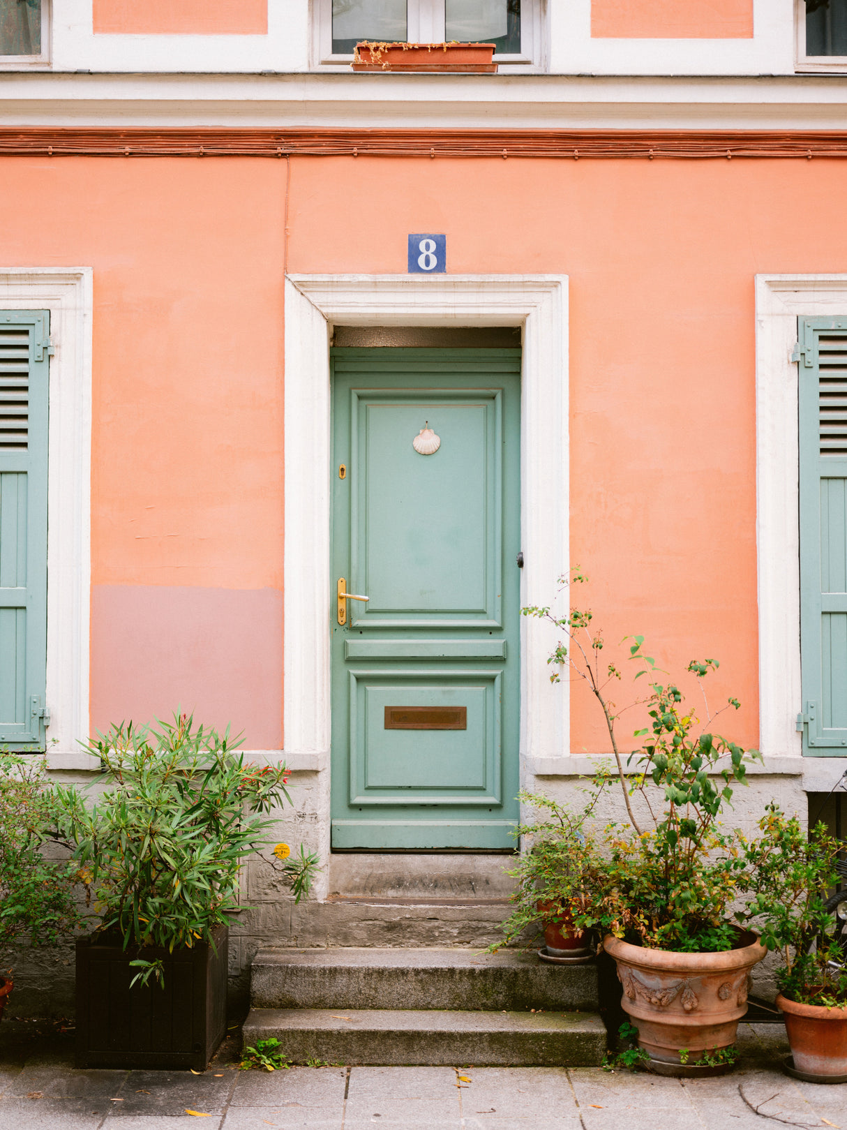Rue de Cremieux number 8 - Paris Poster och Canvastavla
