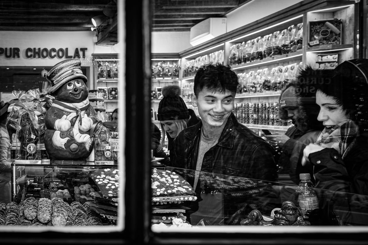 Christmas shopping in Bruges - Belgium Poster och Canvastavla