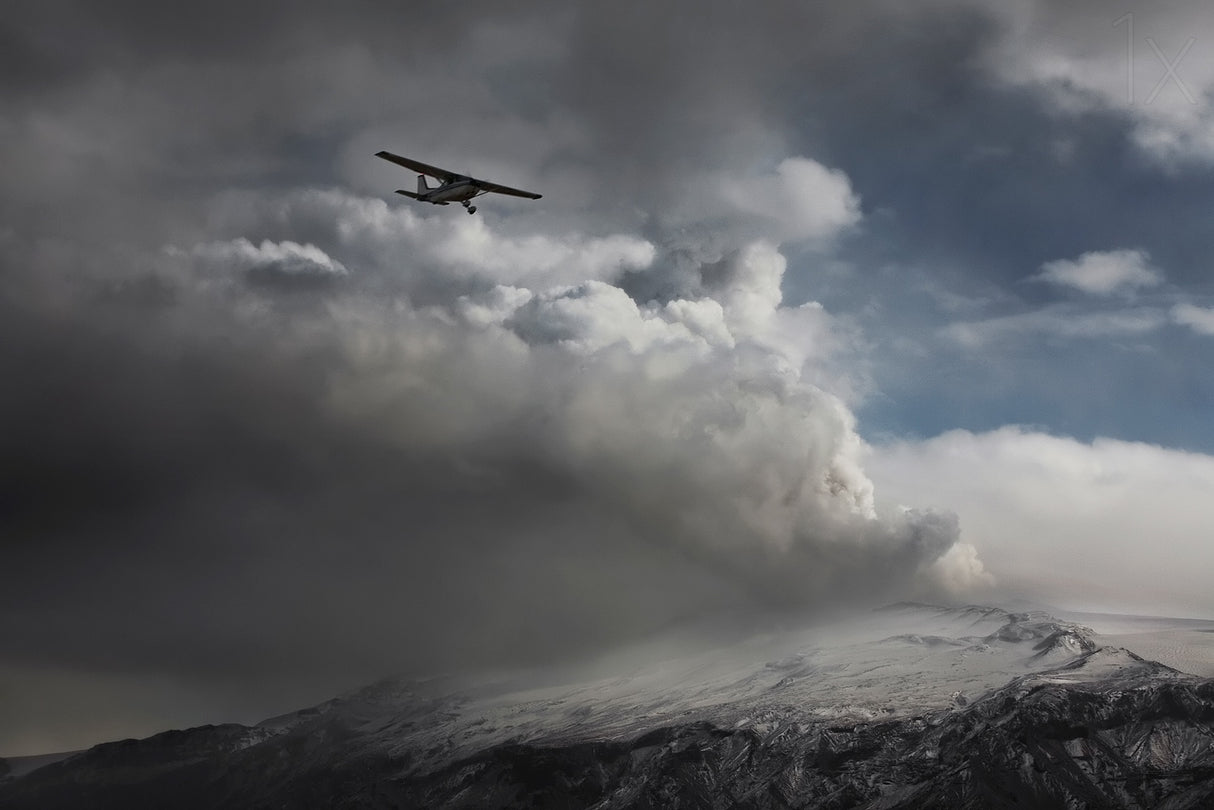 Flying through the ash Poster och Canvastavla