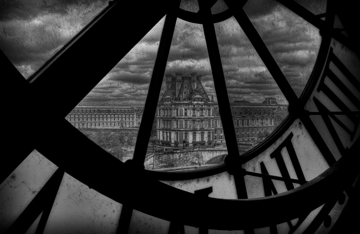 Behind the clock Poster och Canvastavla