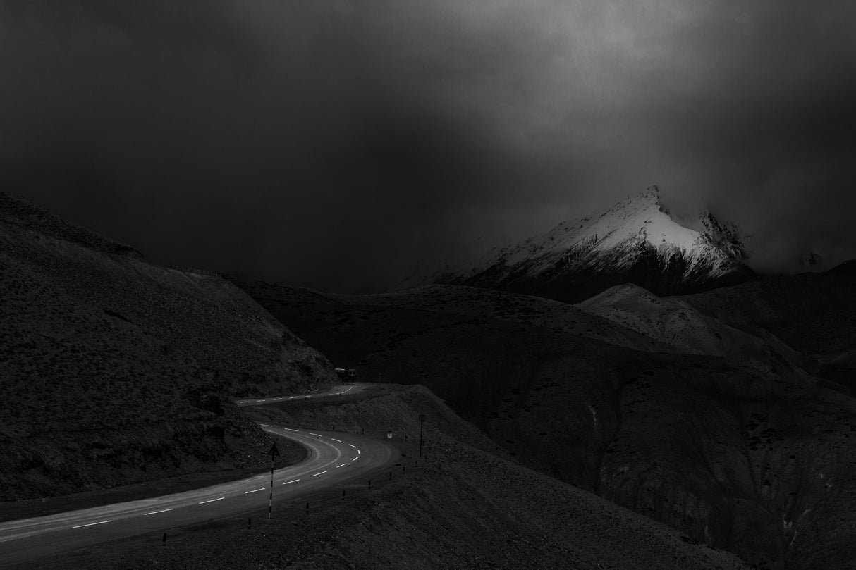Himalayan Road Poster och Canvastavla