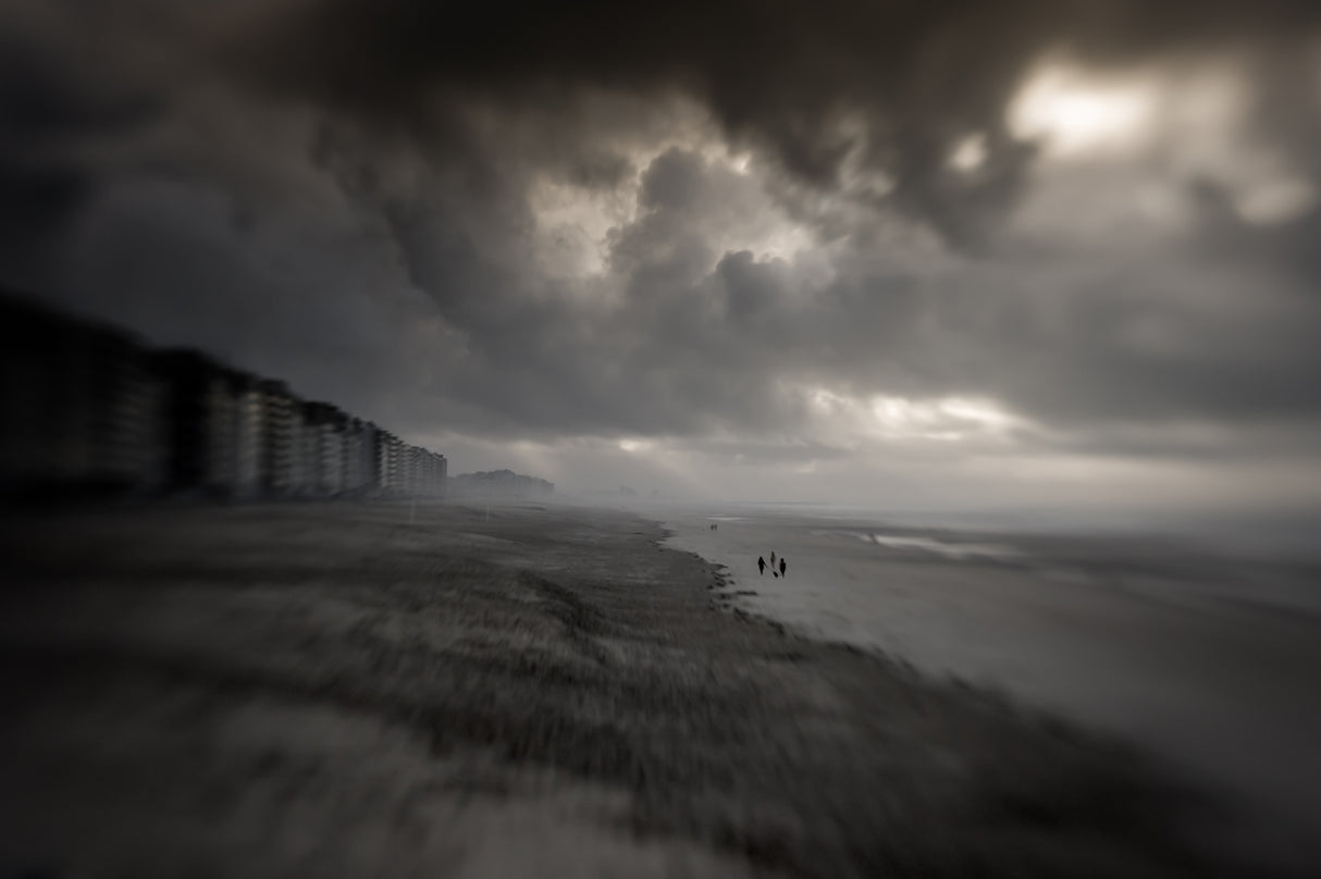 Cosy walk along the seaside! Poster och Canvastavla
