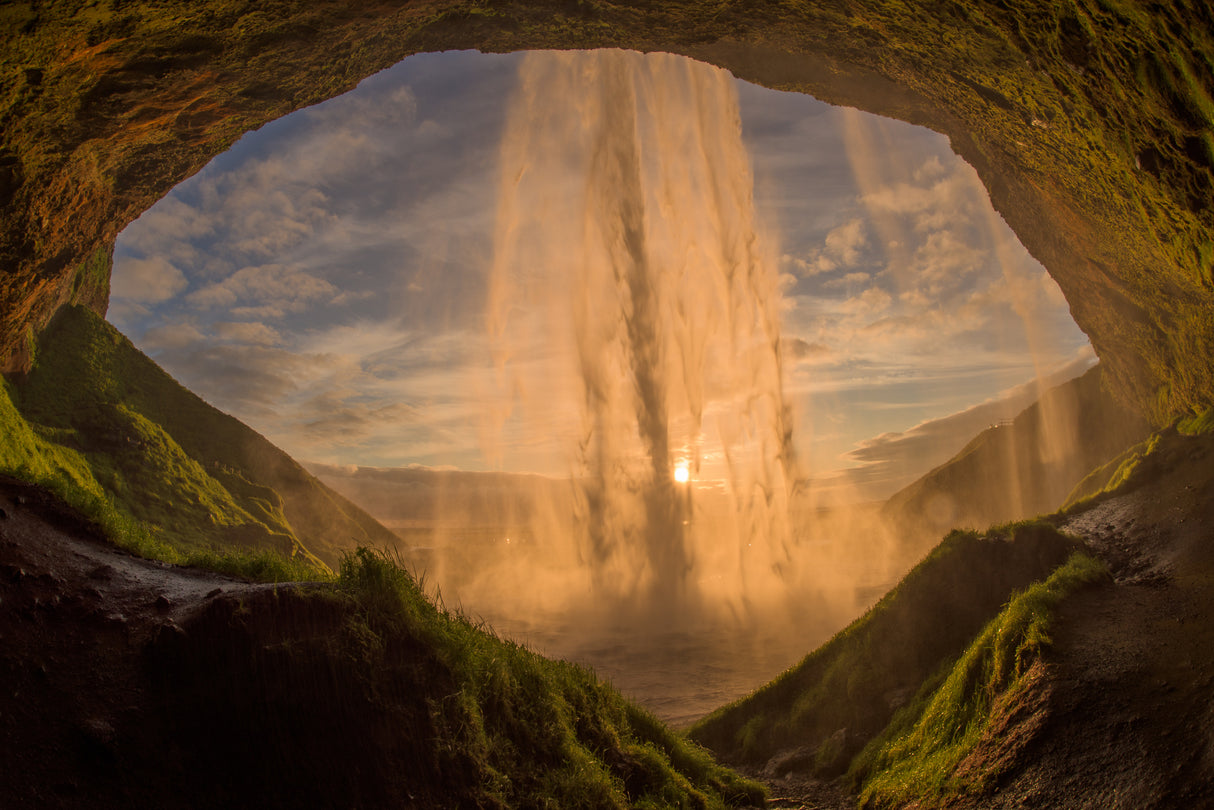 The waterfall Seljalandsfoss Poster och Canvastavla
