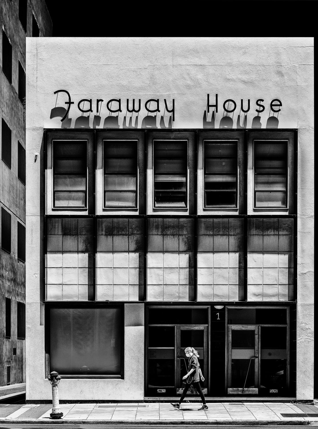 Faraway House Poster och Canvastavla