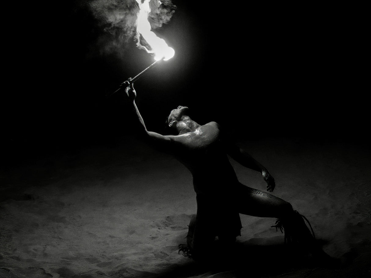 Fire Dancer Poster och Canvastavla