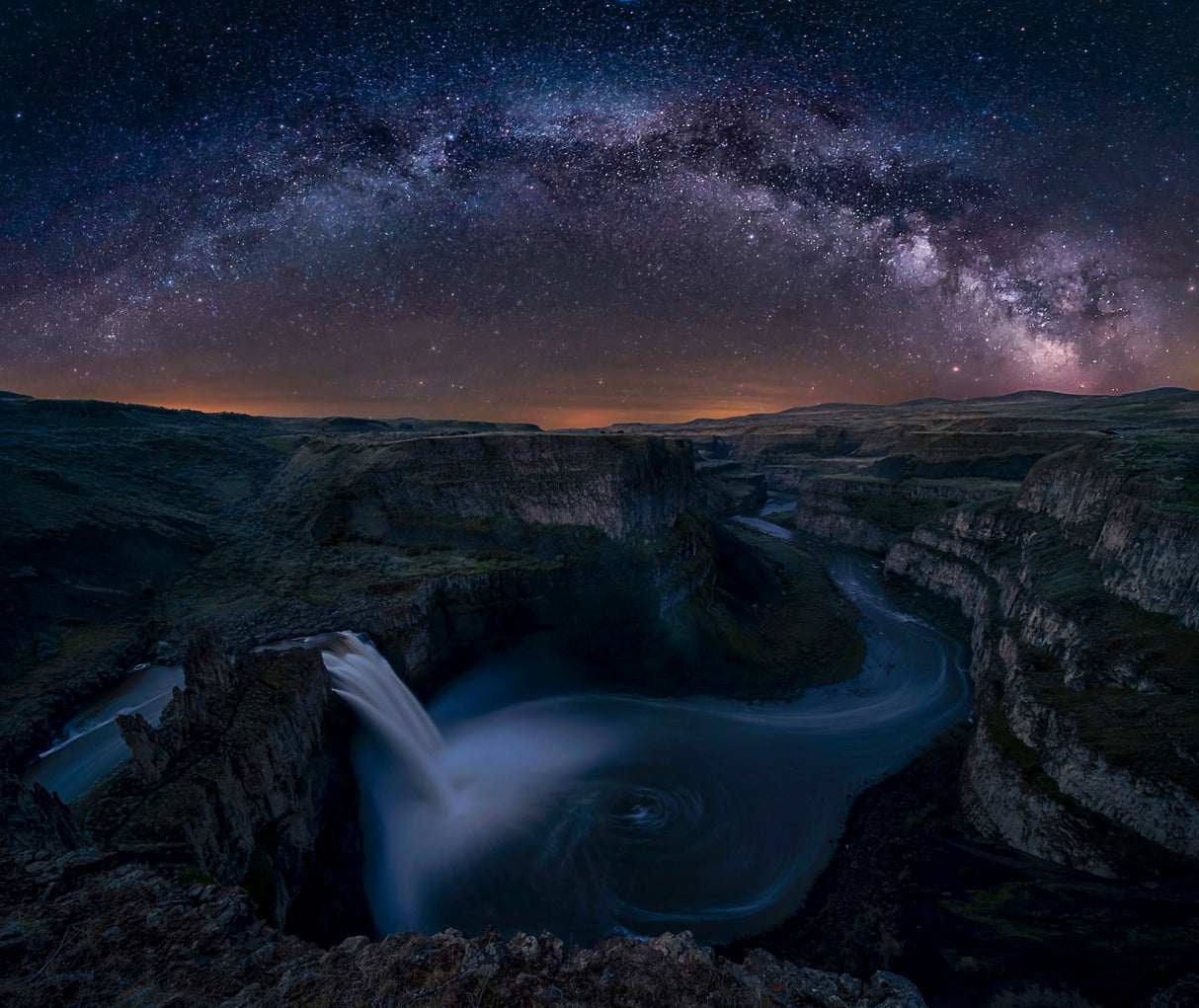 Starry Night Over Palouse Falls Poster och Canvastavla