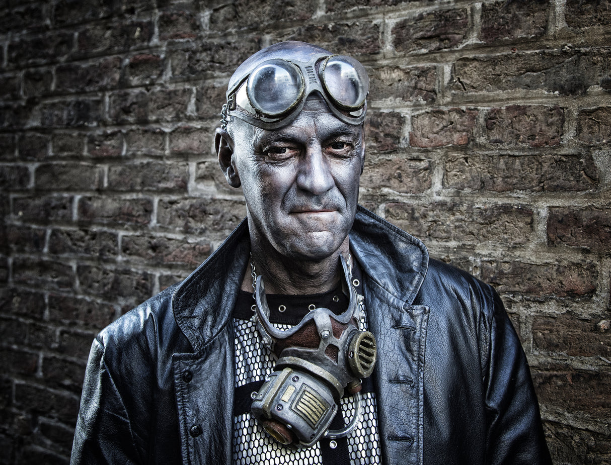 Rebel Grenadier - Steampunk Wars 1911 Poster och Canvastavla