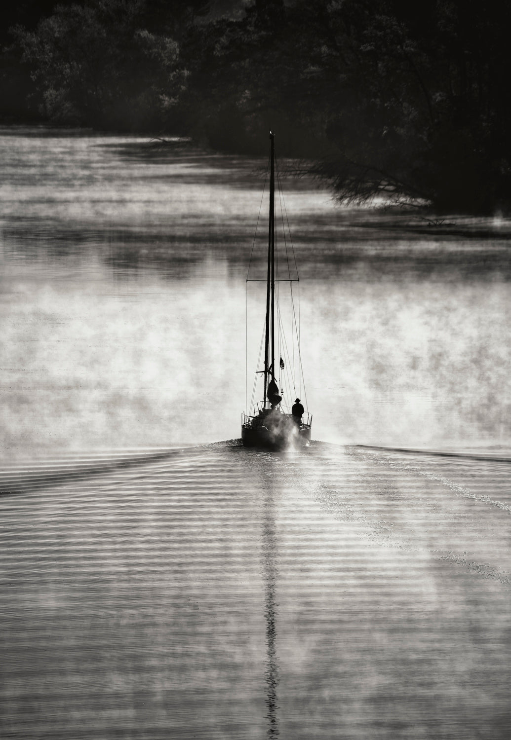 Sailing on the smoky river... Poster och Canvastavla