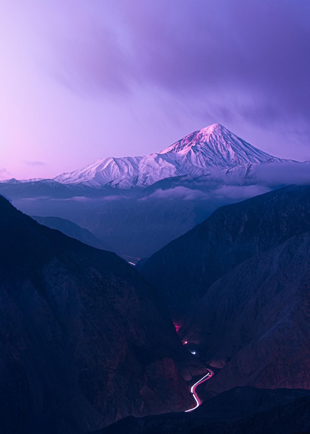 Leading to Mount Damavand CE Poster och Canvastavla