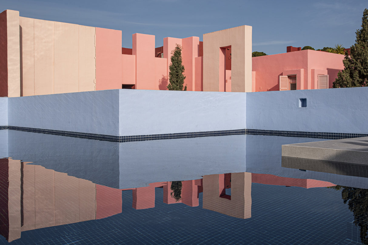 Muralla Roja #26 Poster och Canvastavla