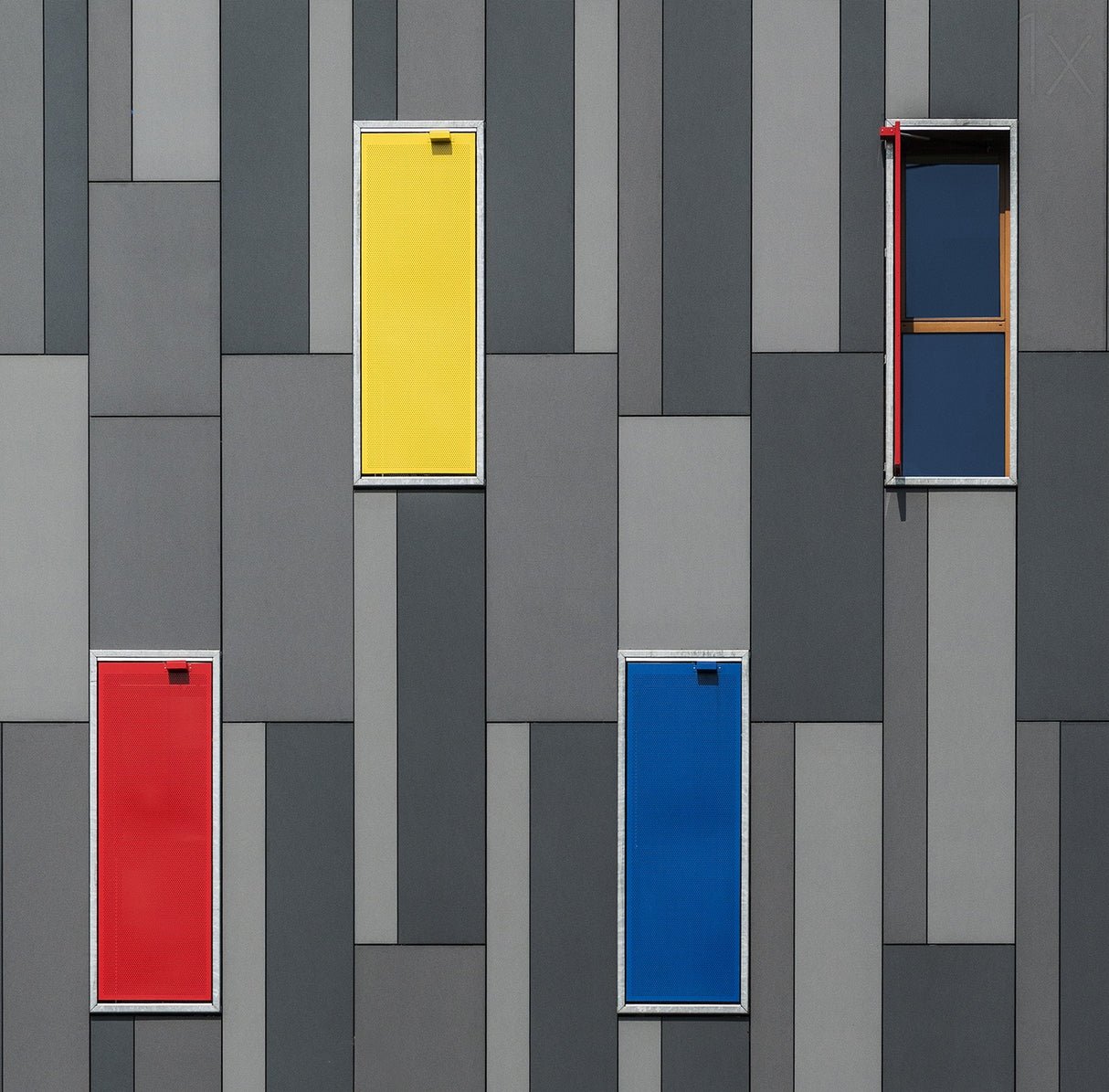 Three Colors and a Window Poster och Canvastavla