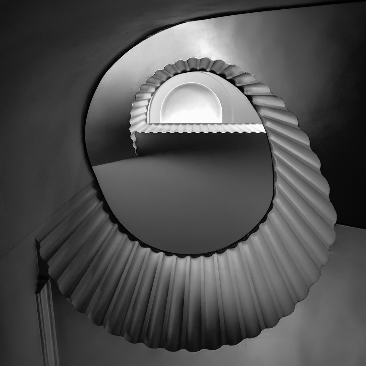 Staircase Poster och Canvastavla