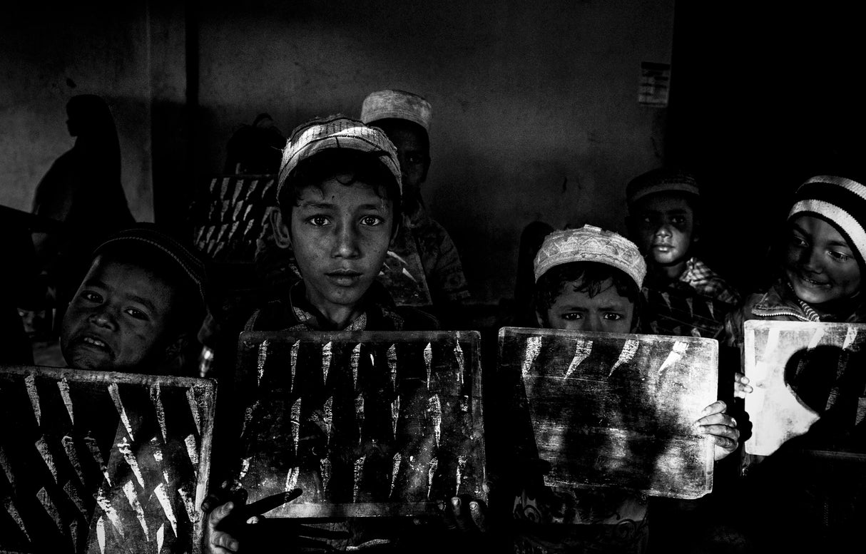 In the madrasa - Bangladesh Poster och Canvastavla