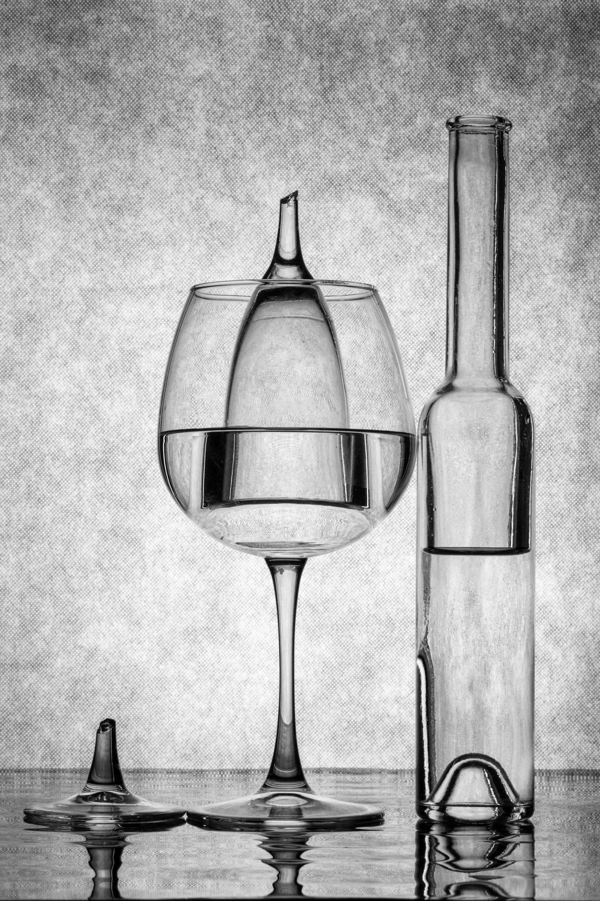 Broken glass Poster och Canvastavla
