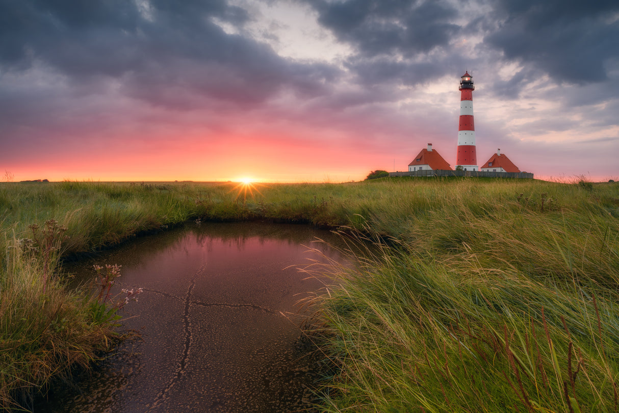 Terp Inferno (Lighthouse Westerheversand) Poster och Canvastavla