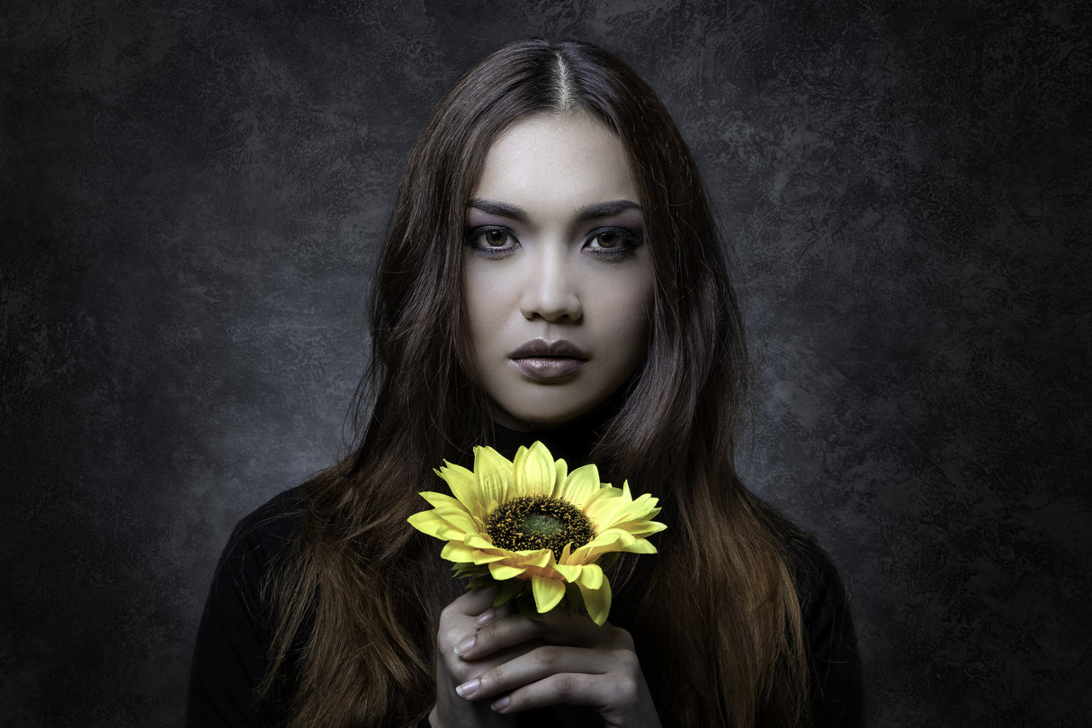 Sunflower Girl Poster och Canvastavla