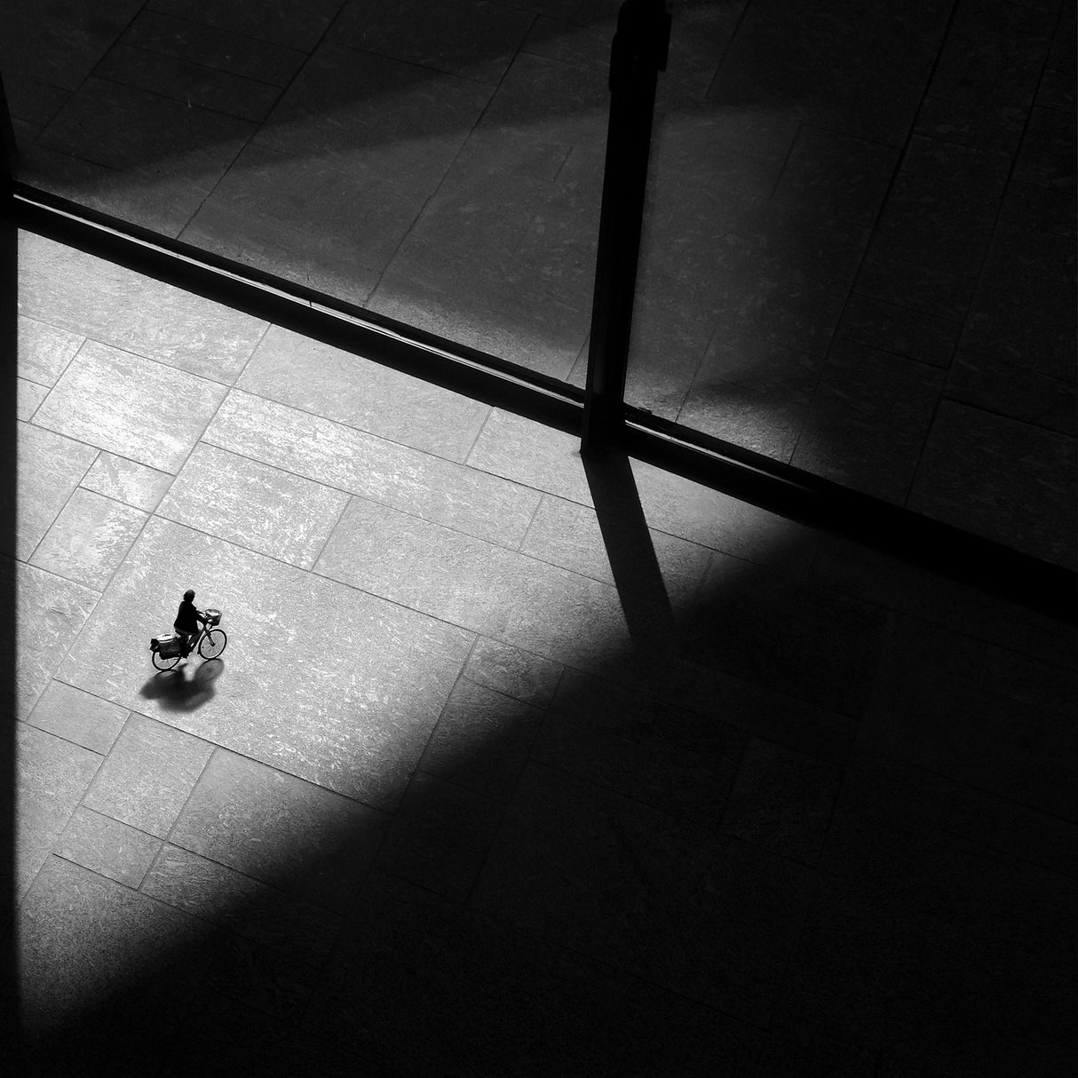 Lonely biker Poster och Canvastavla