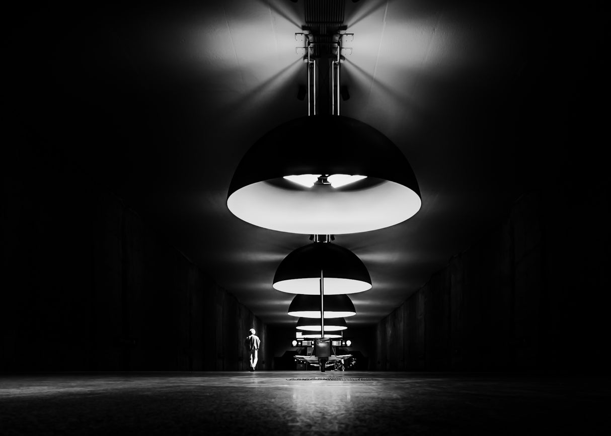 walking alone Poster och Canvastavla