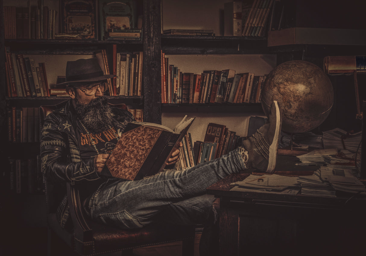 The Library Man Poster och Canvastavla