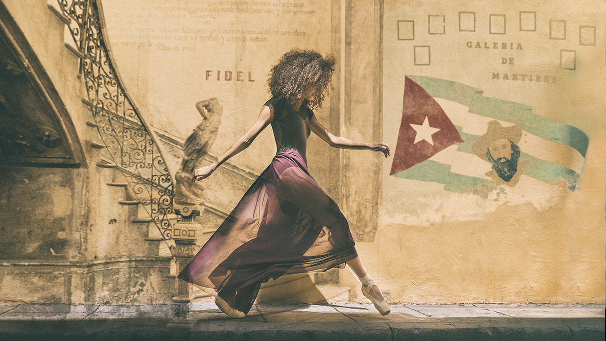 Walking in Havana Poster och Canvastavla