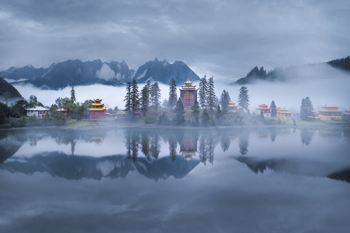 Cuoka Lake Poster och Canvastavla