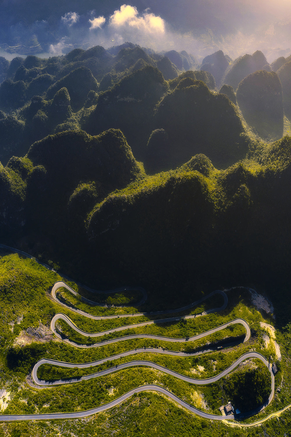 Mountains and roads Poster och Canvastavla