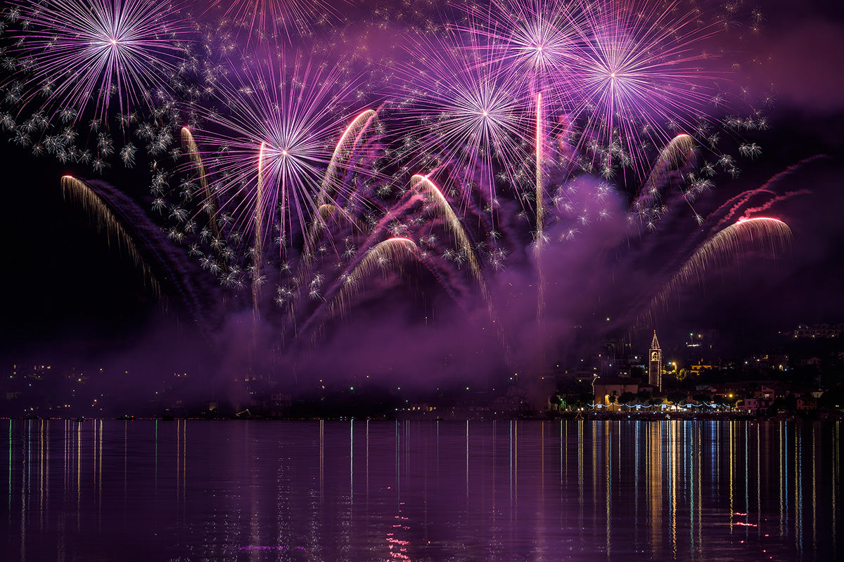 Fireworks Lake Pusiano Poster och Canvastavla