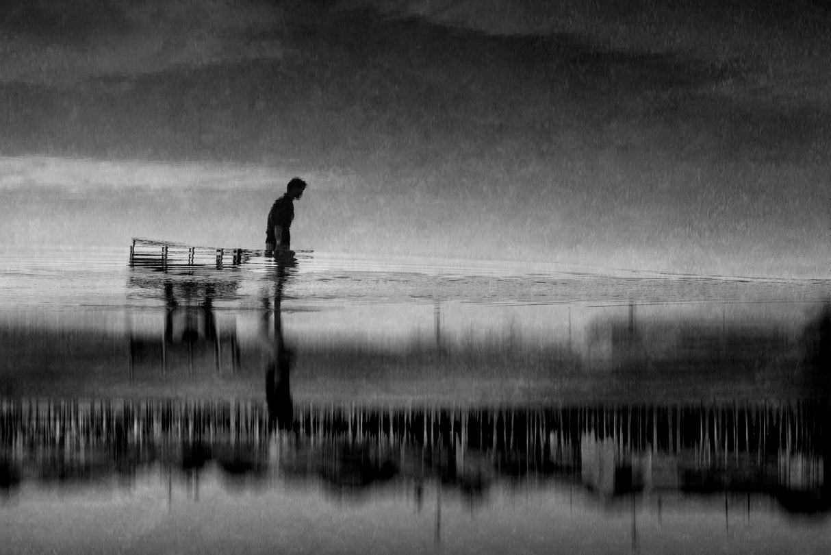 Still in the empty sea Poster och Canvastavla