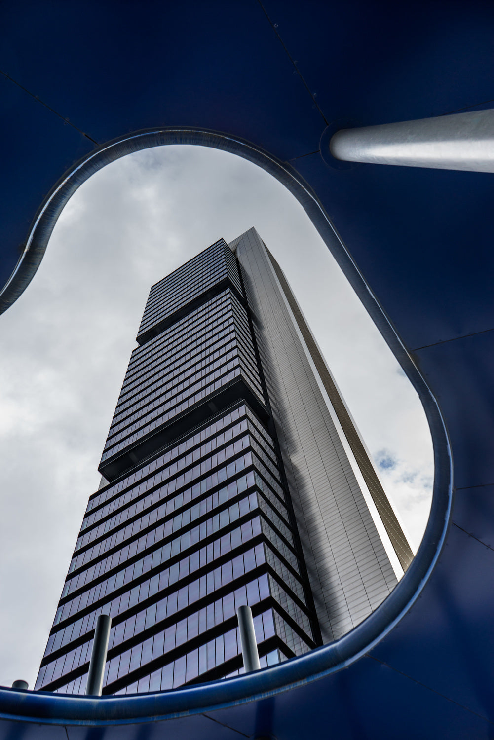 El ojo azul de la torre Poster och Canvastavla