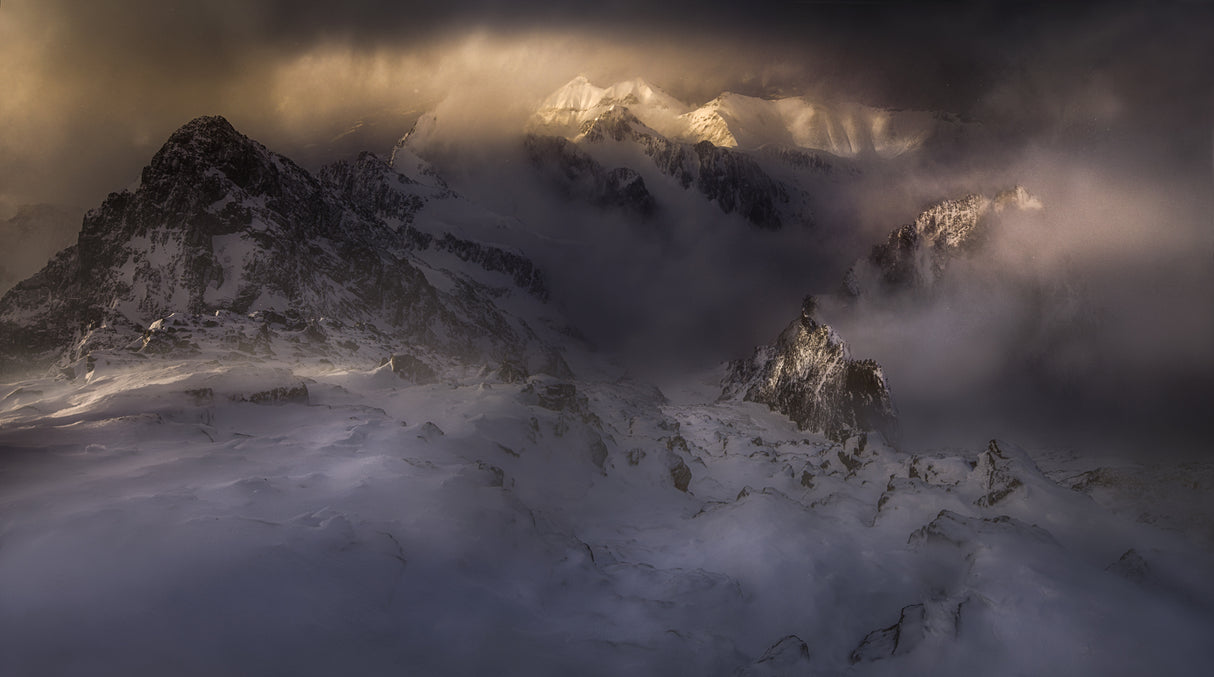 Breaking light through the blizzard Poster och Canvastavla