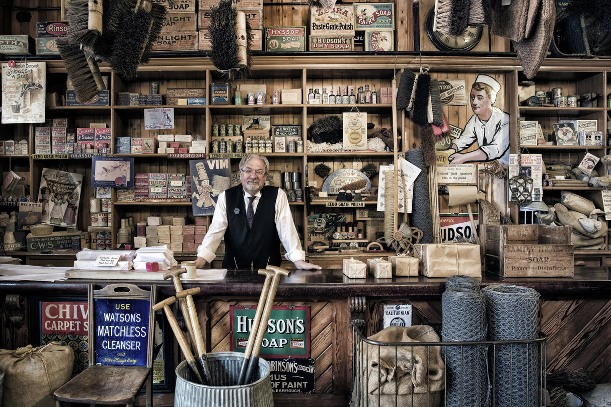The Hardware Store Poster och Canvastavla